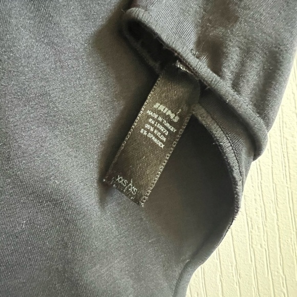 SKIMS high neck bodysuit - Picture 2 of 2